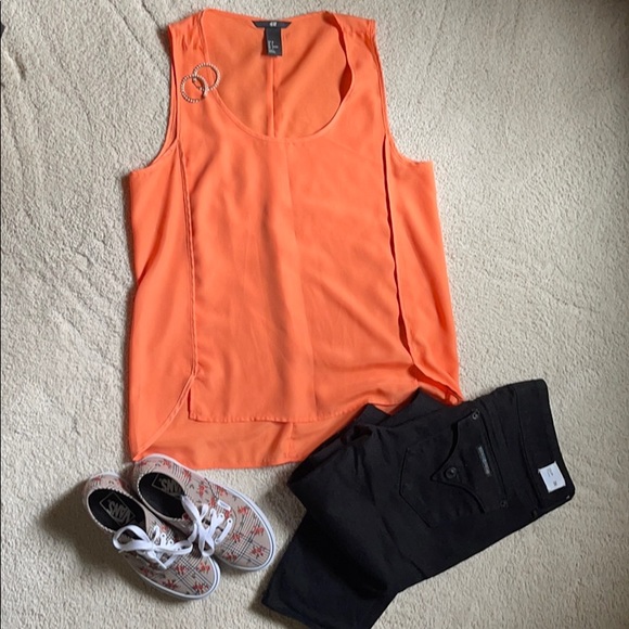 H&M Tops - H&M sleeveless hi low top in peach color, size 6